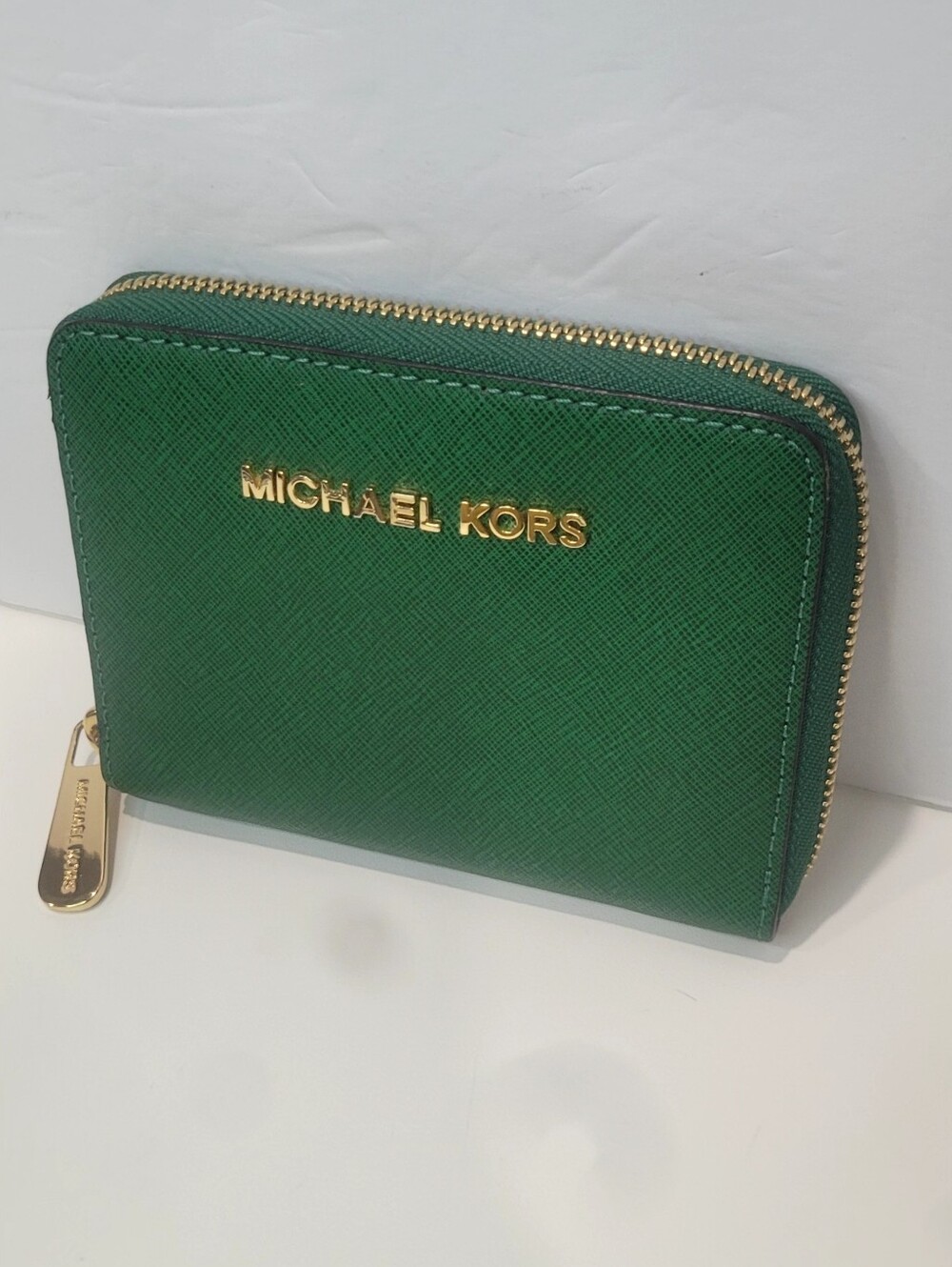 Michael Kors Green Zip-Around Leather Wallet Saffiano Leather Like New
